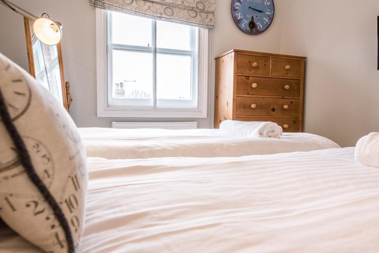 60 High Street, Southwold Apartment Bagian luar foto